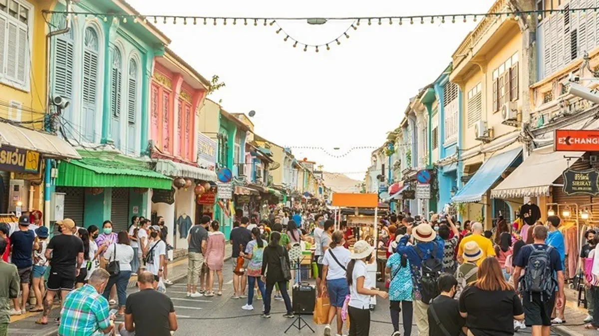 挑戰「全球最繽紛老街」!7大打卡亮點:好萊塢場景、粉嫩花牆、韓團也愛冰淇淋 挑戰「全球最繽紛老街」!7大打卡亮點:好萊塢場景、粉嫩花牆、韓團也愛冰淇淋