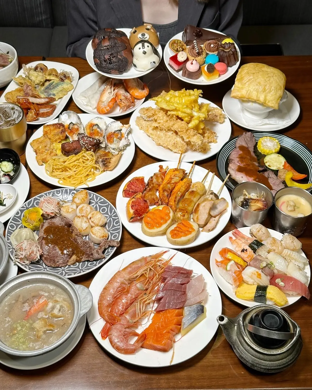 新竹吃到飽霸主!221公斤黑鮪魚現切生魚片,爽嗑牛排干貝暢飲日本生啤 新竹吃到飽霸主!221公斤黑鮪魚現切生魚片,爽嗑牛排干貝暢飲日本生啤