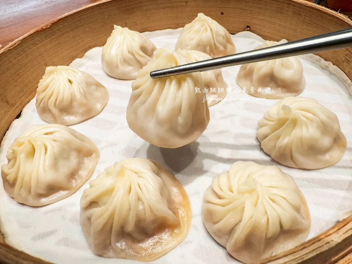 鼎泰豐要漲價了!「小籠包」1顆最貴100元、招牌炒飯衝破300元,超過150款調漲 鼎泰豐要漲價了!「小籠包」1顆最貴100元、招牌炒飯衝破300元,超過150款調漲