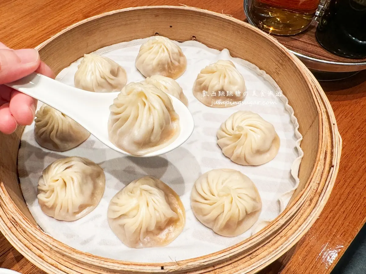 鼎泰豐要漲價了!「小籠包」1顆最貴100元、招牌炒飯衝破300元,超過150款調漲 鼎泰豐要漲價了!「小籠包」1顆最貴100元、招牌炒飯衝破300元,超過150款調漲