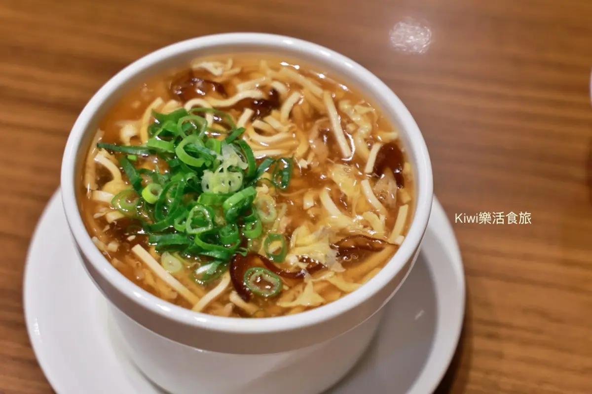 鼎泰豐要漲價了!「小籠包」1顆最貴100元、招牌炒飯衝破300元,超過150款調漲 鼎泰豐要漲價了!「小籠包」1顆最貴100元、招牌炒飯衝破300元,超過150款調漲