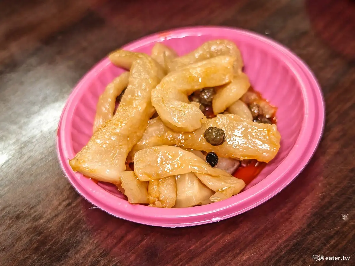 桃園人激推「平價炒羊肉」！爆量羊肉炒麵、燴飯百元有找，路邊攤賣到開店面