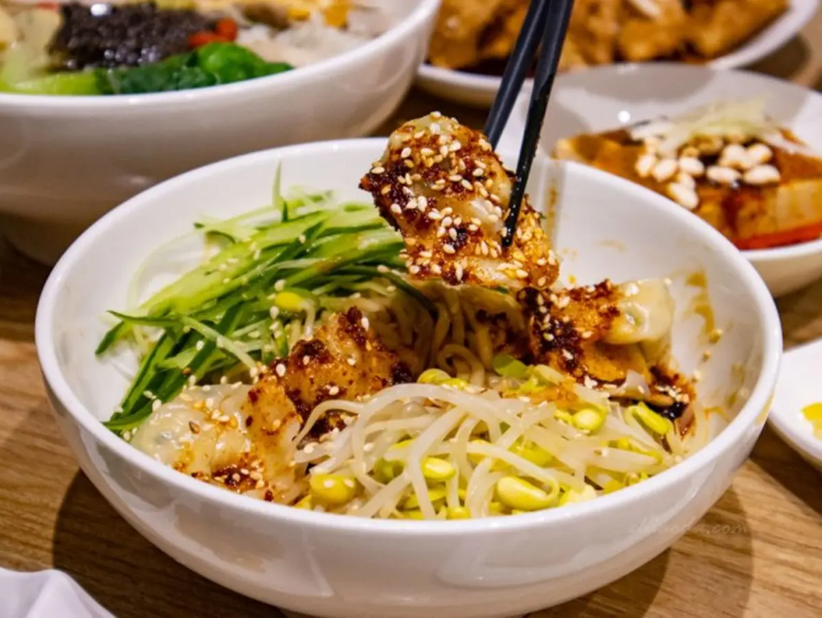 最低139元！小米粥、涼拌小菜無限吃到飽，網評4.9星「超狂蔬食料理」