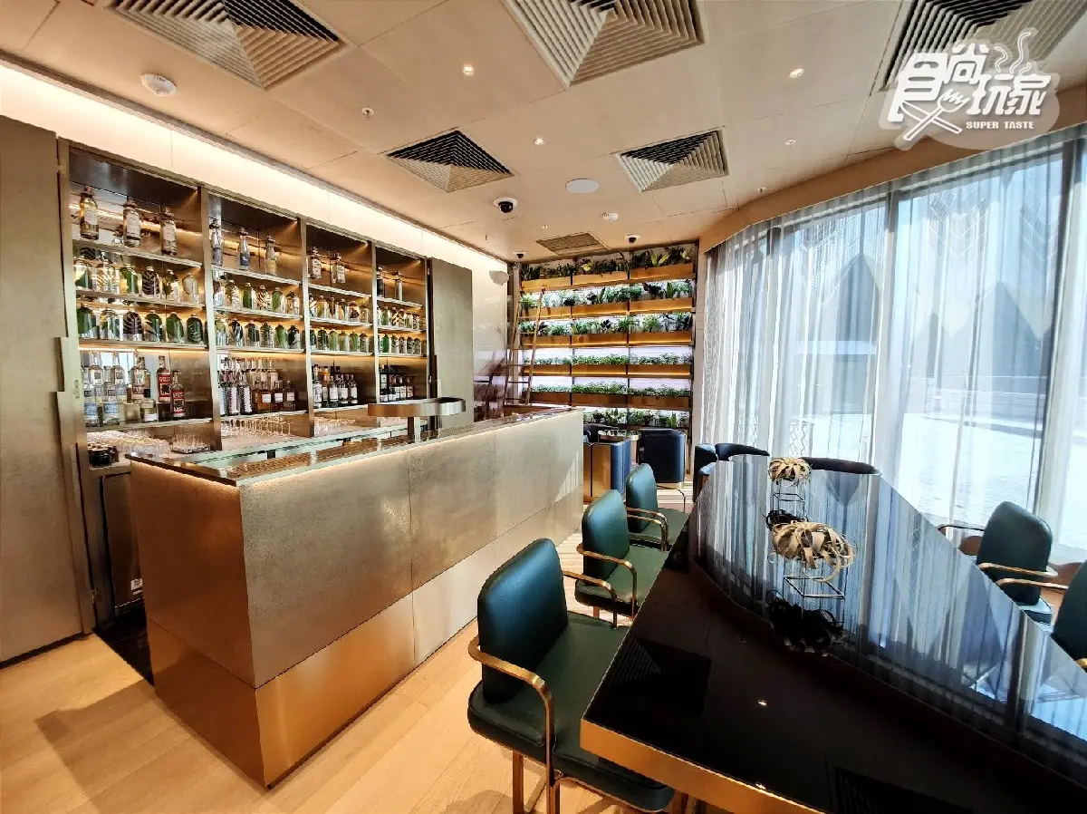 這不是電影！超美未來感酒店住過沒？入住還可賞摩天輪景觀