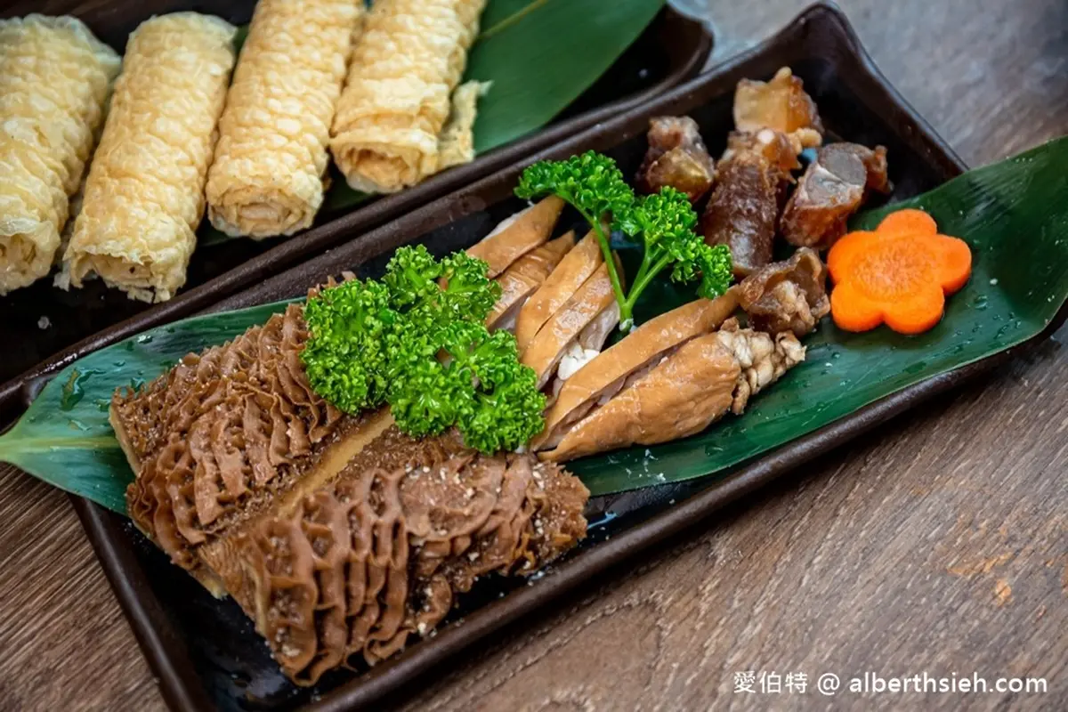 「問鼎」吃到飽快閃回歸!超過70款好料+海鮮無限吃,加碼送500元抵用券 「問鼎」吃到飽快閃回歸!超過70款好料+海鮮無限吃,加碼送500元抵用券