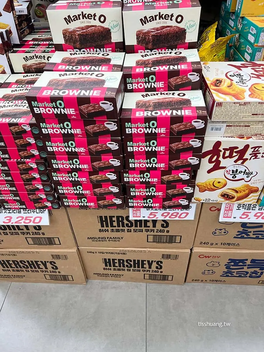 免稅還有國際配送!首爾「零食專賣店」8款必買:BLACKPINK限定餅乾、樂天軟糖 免稅還有國際配送!首爾「零食專賣店」8款必買:BLACKPINK限定餅乾、樂天軟糖