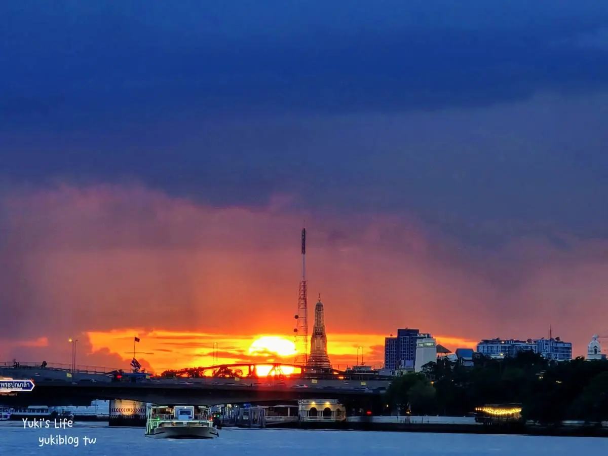 打卡「泰版安平樹屋」！河畔超隱密暴紅「老宅咖啡廳」，夕陽＋夜景１次看