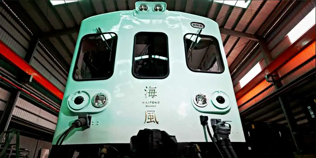 台鐵最新觀光列車曝!馬卡龍色座位+奢華輕食太夢幻,預計「這時」上路 台鐵最新觀光列車曝!馬卡龍色座位+奢華輕食太夢幻,預計「這時」上路