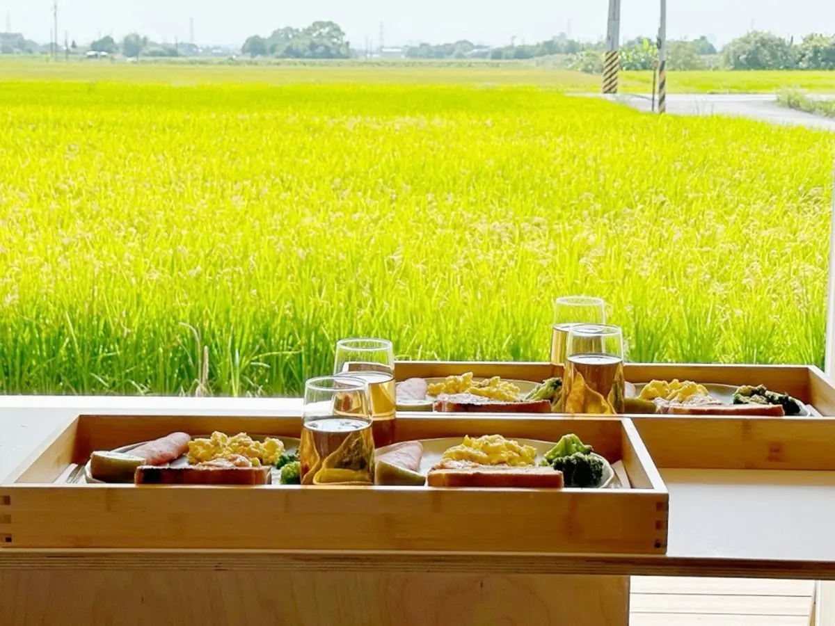 宜蘭隱藏版4.8星民宿!「純白小木屋」坐落田園中央,吃早餐飽覽稻浪第一排 宜蘭隱藏版4.8星民宿!「純白小木屋」坐落田園中央,吃早餐飽覽稻浪第一排