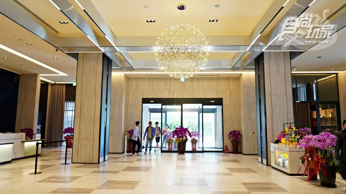 嘉義101!開箱「首家voco酒店」:32樓高空步道、爽嗑東石烤蚵+自製雞肉飯 嘉義101!開箱「首家voco酒店」:32樓高空步道、爽嗑東石烤蚵+自製雞肉飯