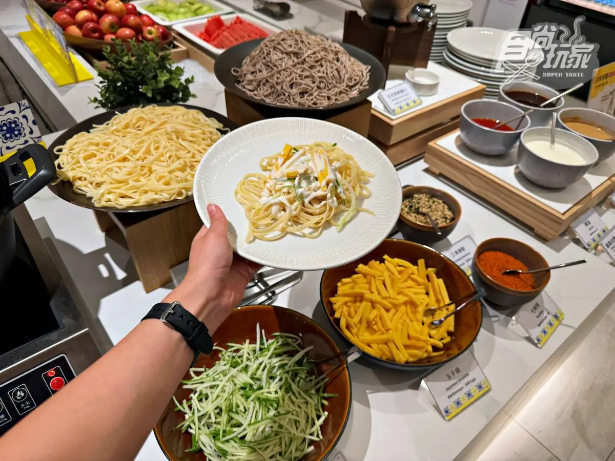 嘉義101!開箱「首家voco酒店」:32樓高空步道、爽嗑東石烤蚵+自製雞肉飯 嘉義101!開箱「首家voco酒店」:32樓高空步道、爽嗑東石烤蚵+自製雞肉飯