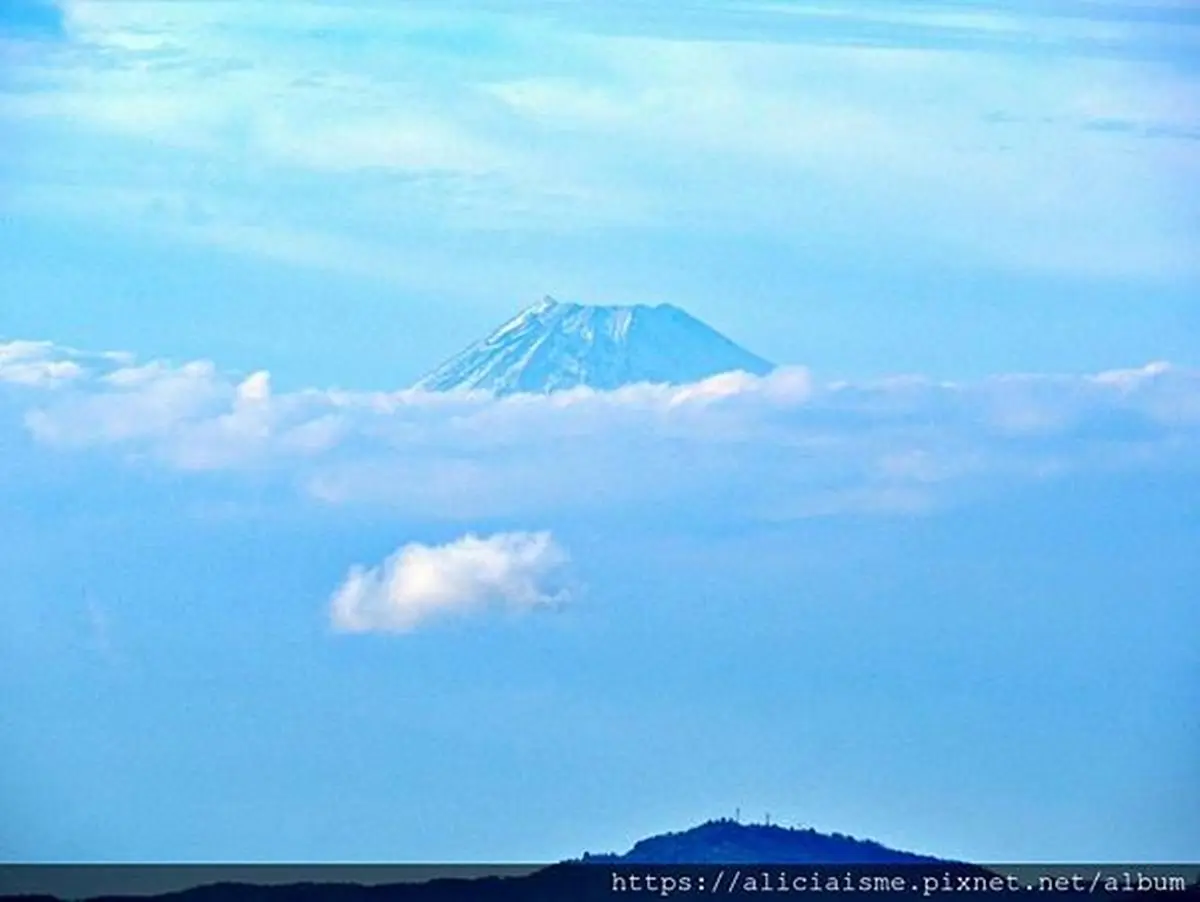 580公尺「抹茶布丁山」!欣賞雲中富士山,花百元還能體驗「放火燒山」 580公尺「抹茶布丁山」!欣賞雲中富士山,花百元還能體驗「放火燒山」