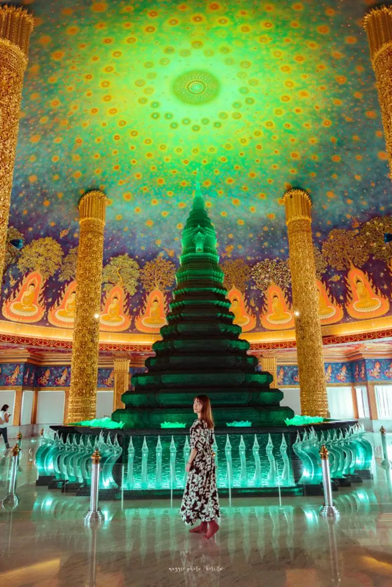 新景點打卡!20層樓高「金色大佛」靜坐,隱藏版碧綠琉璃「最美佛塔」別錯過 新景點打卡!20層樓高「金色大佛」靜坐,隱藏版碧綠琉璃「最美佛塔」別錯過