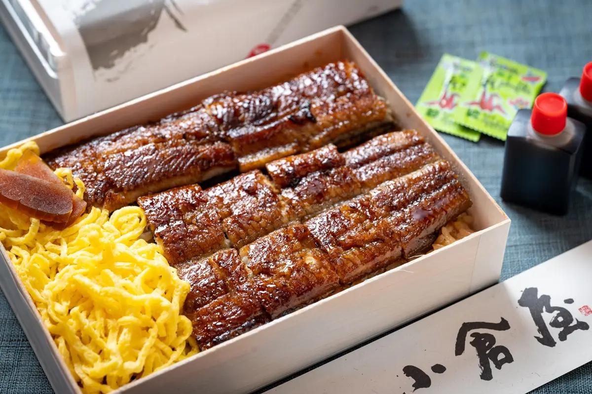 ８月美食優惠21家！星巴克、拿坡里炸雞桶買一送一，王品對身分證免費吃龍蝦