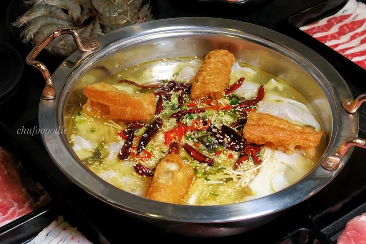 499元起酸菜魚吃到飽！全台唯一「港式火鍋吃到飽」在這，爽喝絲襪奶、凍檸茶