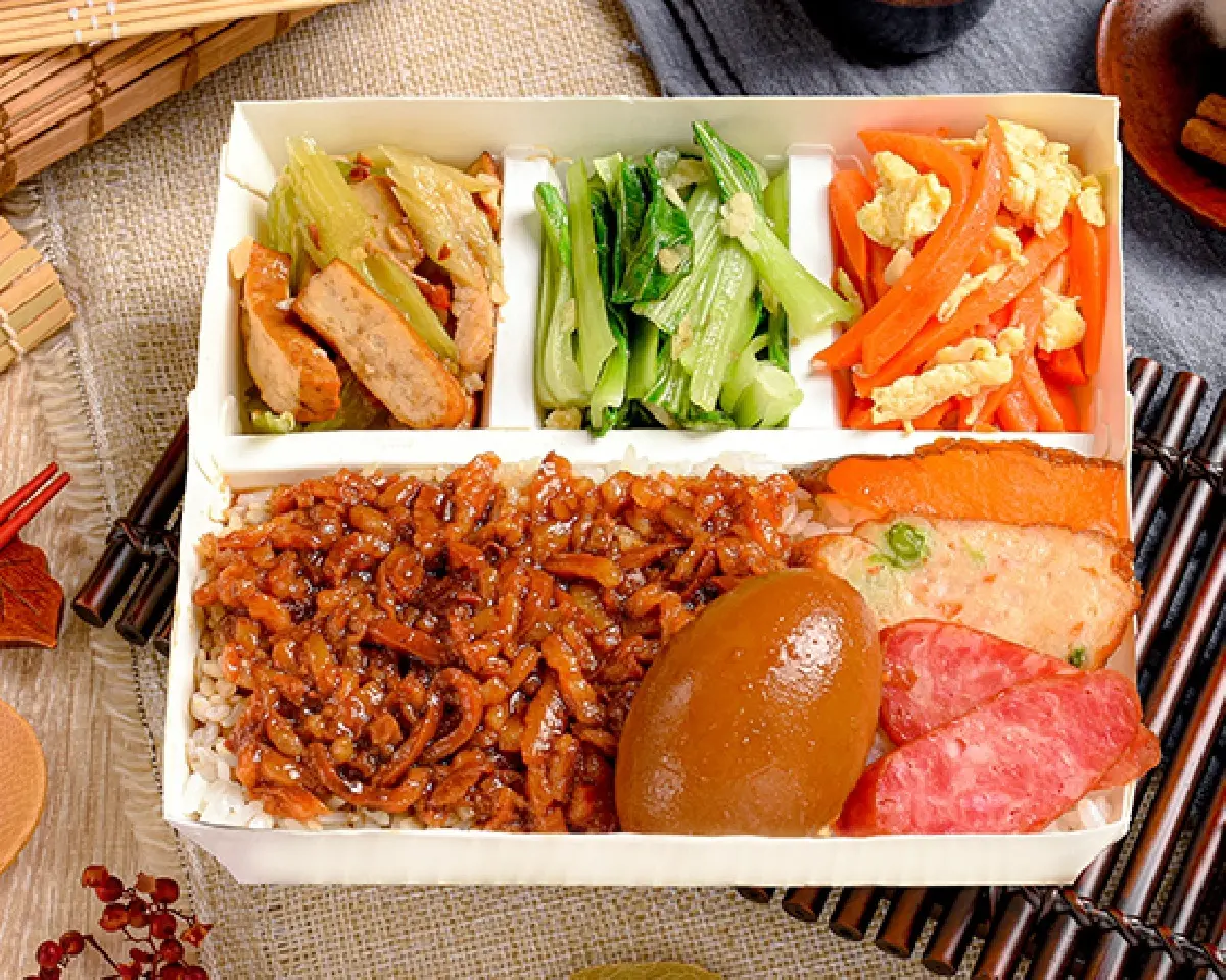 【獨家】滷肉飯界霸主!鬍鬚張X食尚聯名套餐現省65元,一次吃雙便當+甜點 【獨家】滷肉飯界霸主!鬍鬚張X食尚聯名套餐現省65元,一次吃雙便當+甜點