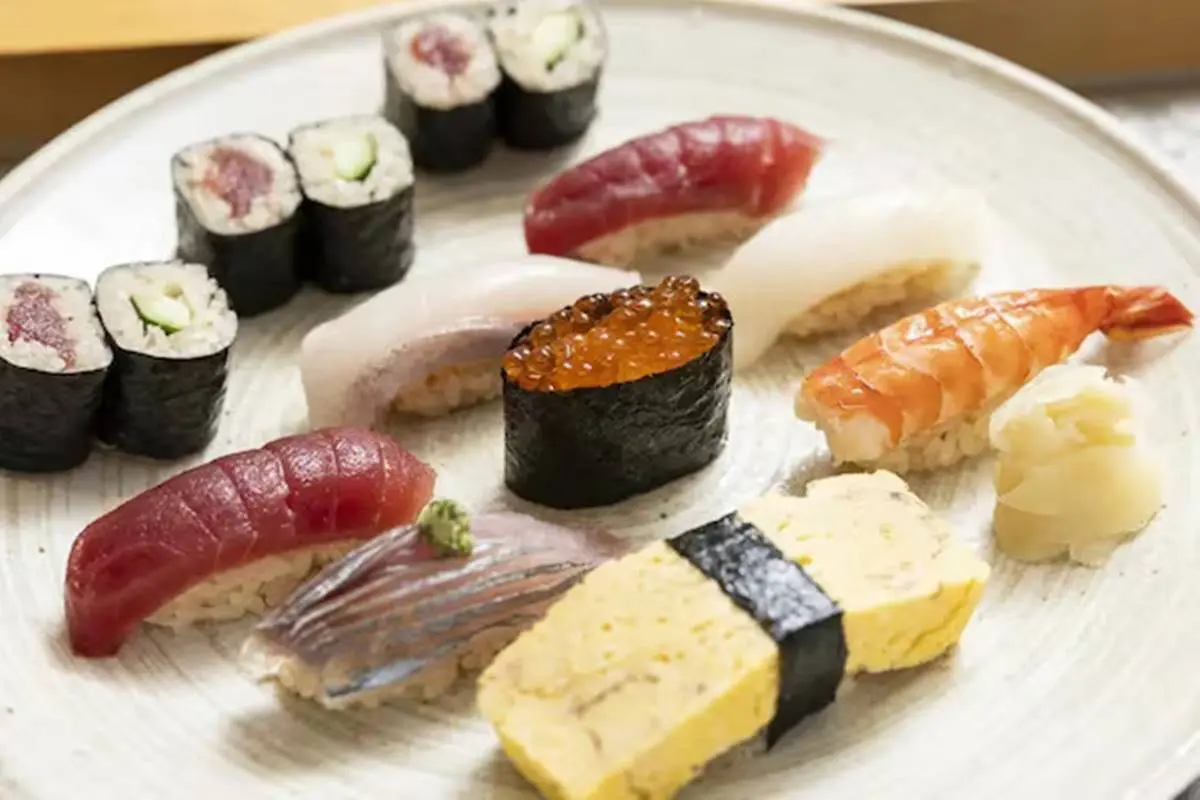2024最新!東京成田機場必吃美食12選:站著吃的壽司、機場和牛料理 2024最新!東京成田機場必吃美食12選:站著吃的壽司、機場和牛料理