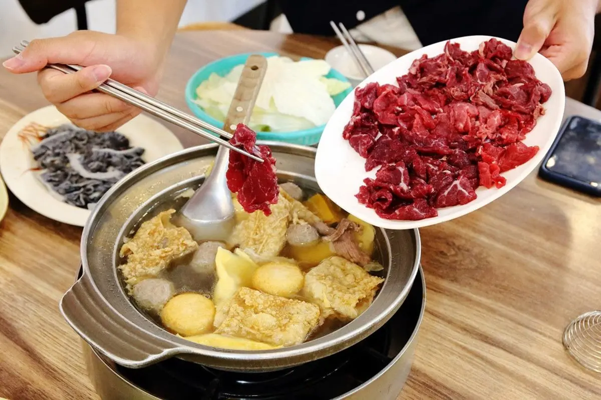 台南火鍋推薦15家!首家壽喜燒+鐵板燒吃到飽,199元嗑百種食材 台南火鍋推薦15家!首家壽喜燒+鐵板燒吃到飽,199元嗑百種食材