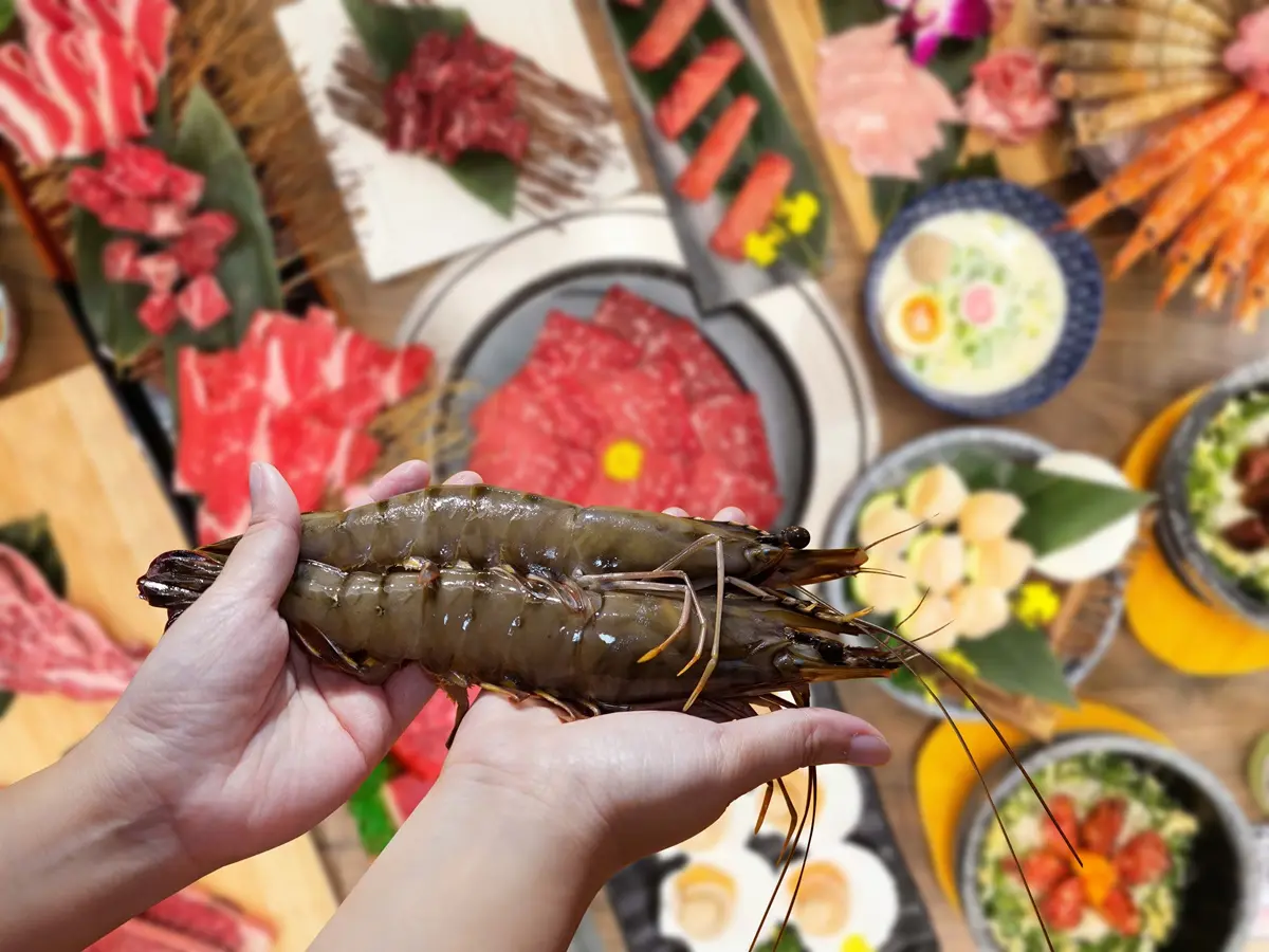 馬辣快閃3天「買2送1」!爽嗑百款海鮮+肉品,加碼免費送「巨大手臂蝦」 馬辣快閃3天「買2送1」!爽嗑百款海鮮+肉品,加碼免費送「巨大手臂蝦」