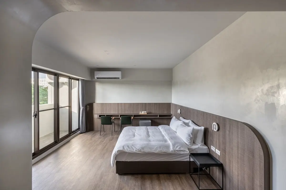 彰化最新「純白工業風」旅宿!自助入住免社交,房內還能賞八卦山大佛 彰化最新「純白工業風」旅宿!自助入住免社交,房內還能賞八卦山大佛