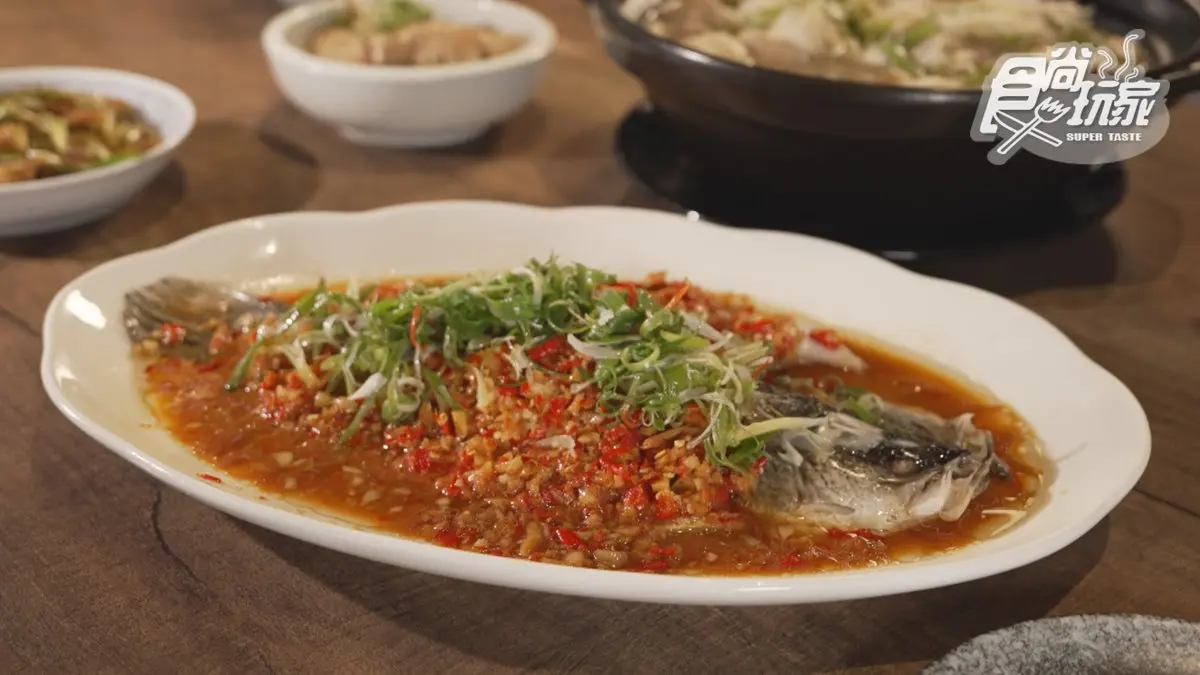 藏身日式老宅！超強台菜「金礦滷肉飯」愈嚼愈香，必嘗「剁椒鱸魚」香辣夠味