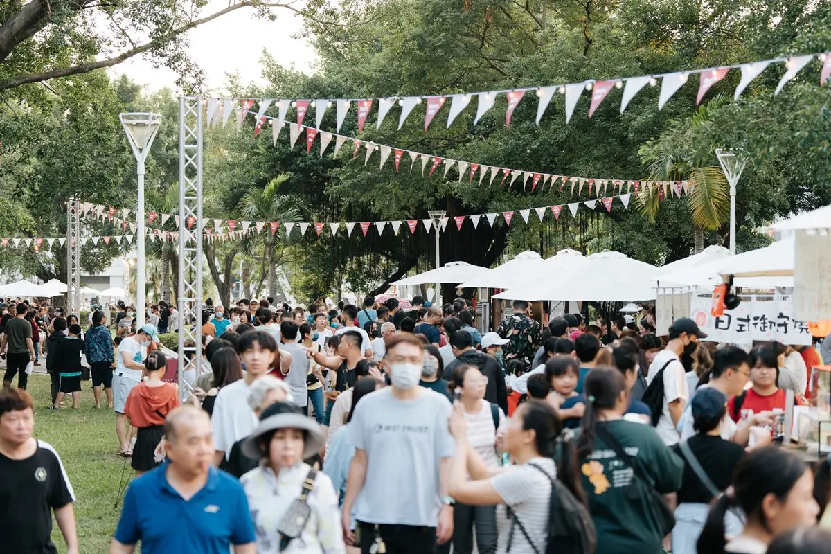 高雄「客家市集」快閃2天!免費逛50攤限定美食,必吃秒殺擂茶地瓜球 高雄「客家市集」快閃2天!免費逛50攤限定美食,必吃秒殺擂茶地瓜球