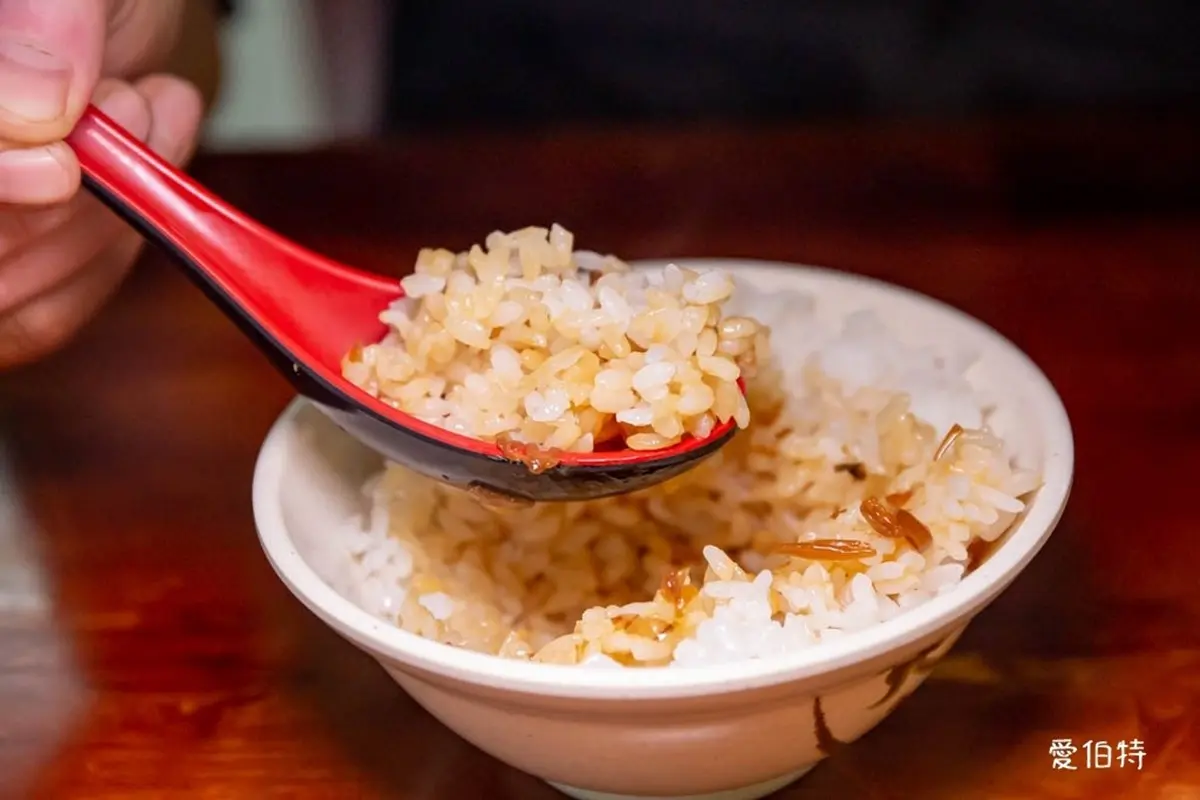 桃園人激推「銷魂廣式燒鵝」!皮脆肉嫩又多汁,超經典「韭菜炒鵝腸」也必吃 桃園人激推「銷魂廣式燒鵝」!皮脆肉嫩又多汁,超經典「韭菜炒鵝腸」也必吃