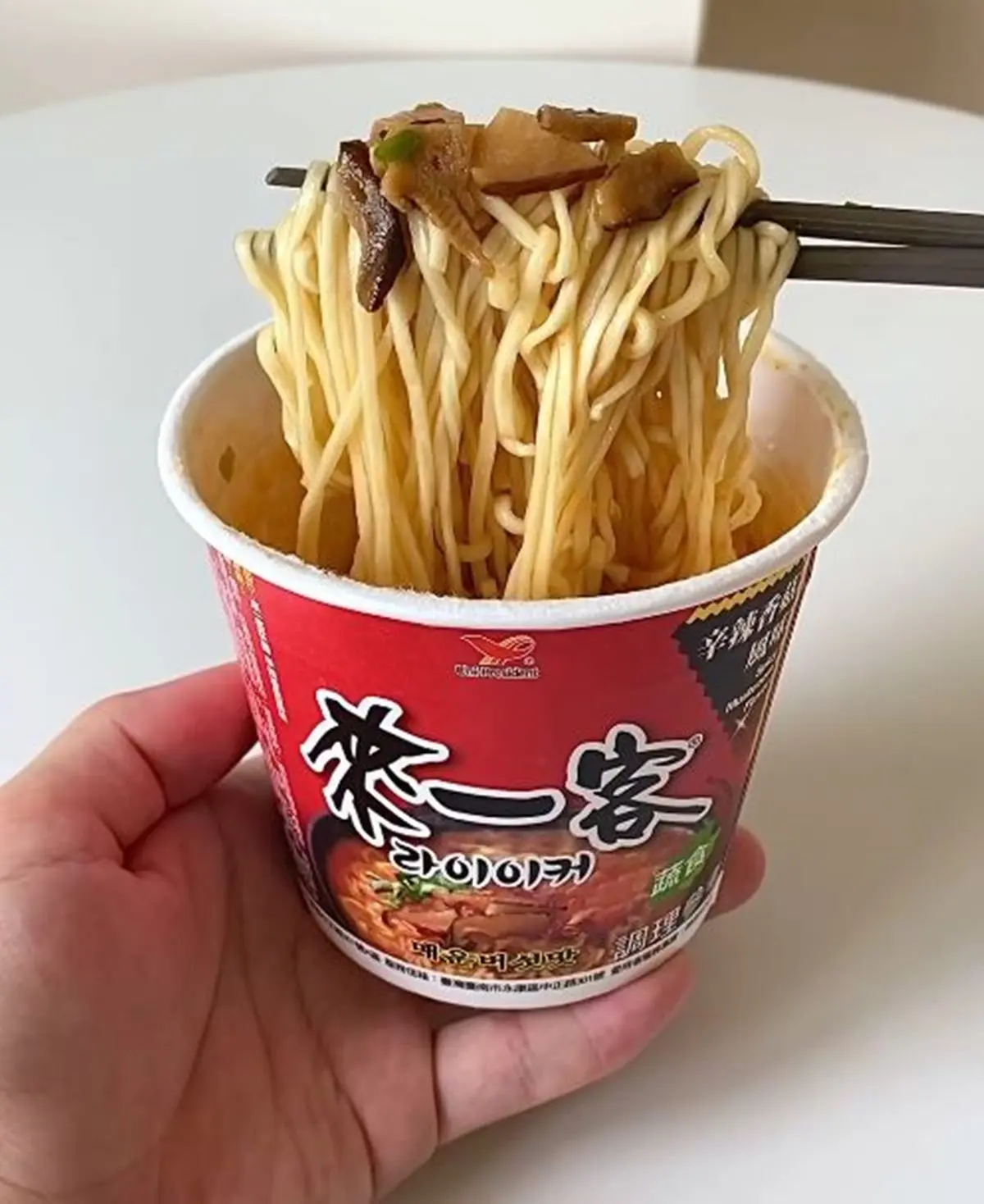 來一客出新口味了!家樂福「辛辣香菇風味」免費試吃,網友:媲美韓國辛拉麵(中獎公布) 來一客出新口味了!家樂福「辛辣香菇風味」免費試吃,網友:媲美韓國辛拉麵(中獎公布)