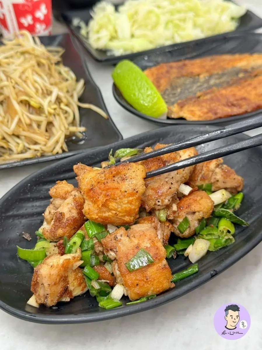 100元平價鐵板燒!自助吧白飯、熱湯、飲料、冰淇淋吃到飽,青菜免費續盤 100元平價鐵板燒!自助吧白飯、熱湯、飲料、冰淇淋吃到飽,青菜免費續盤