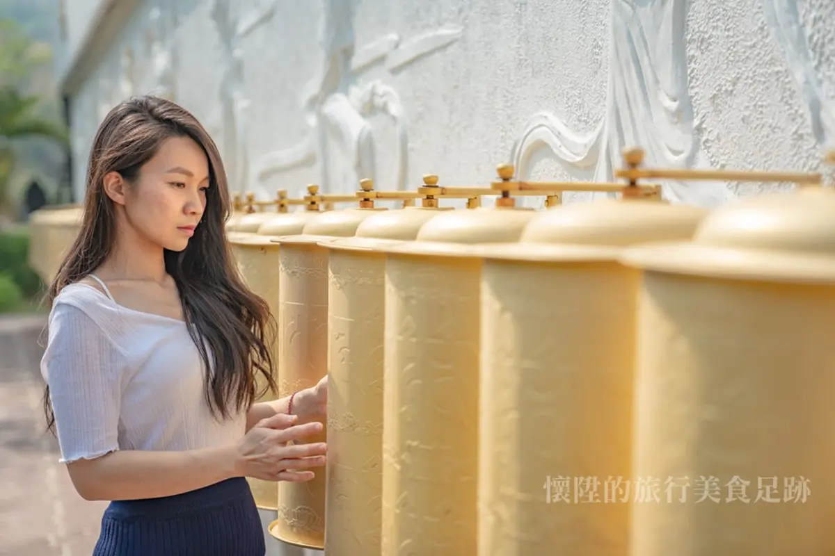 免出國拍爆美照!台版「小西藏」藏在這,全台最大藏傳佛寺、必拍18公尺大佛 免出國拍爆美照!台版「小西藏」藏在這,全台最大藏傳佛寺、必拍18公尺大佛