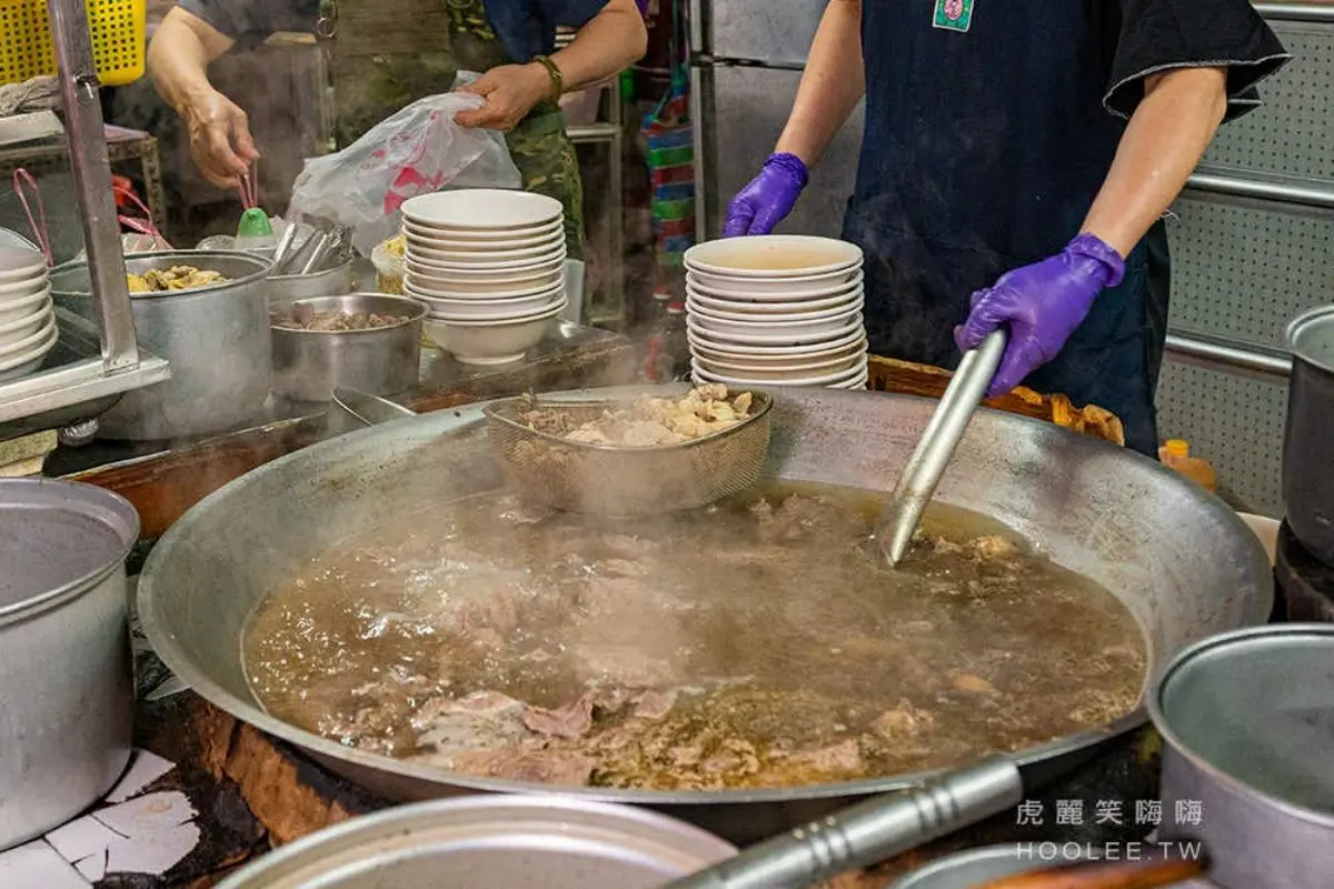 免費續湯喝到飽!高雄老店「滿料牛雜湯」只要80元,牛肉熱炒百元出頭超親民 免費續湯喝到飽!高雄老店「滿料牛雜湯」只要80元,牛肉熱炒百元出頭超親民