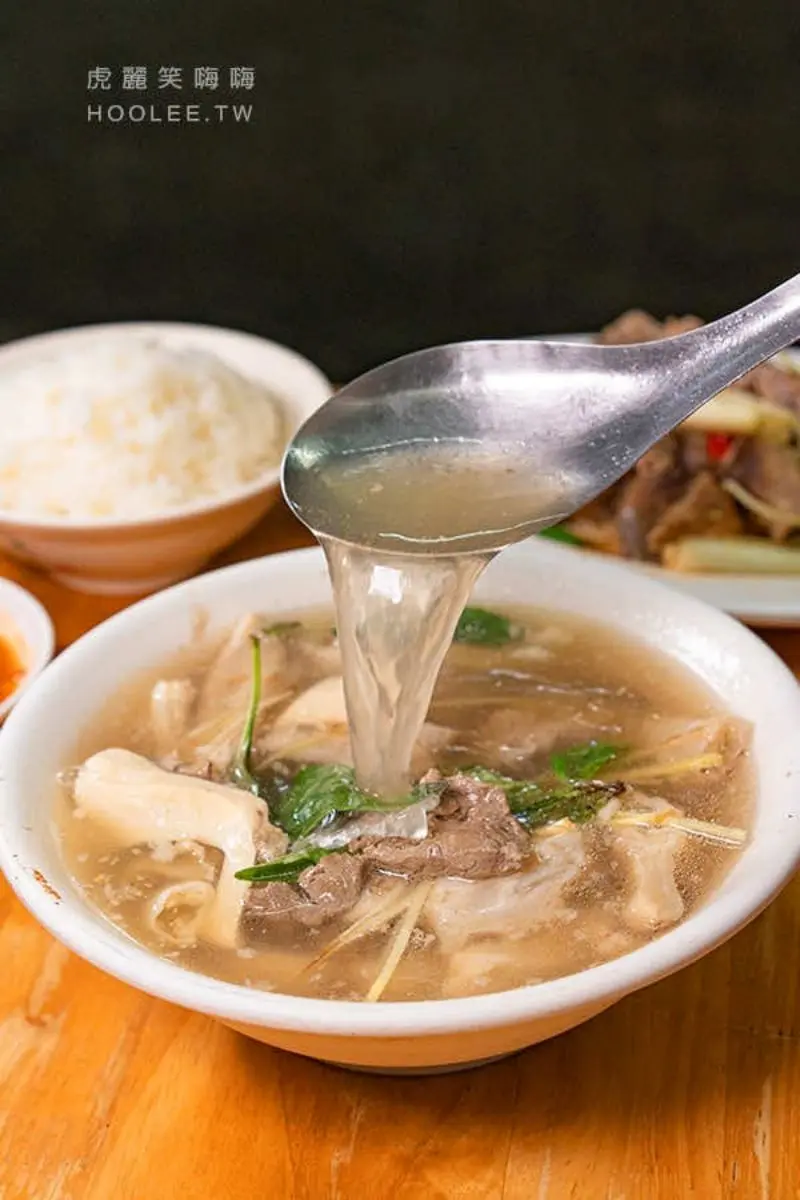 免費續湯喝到飽!高雄老店「滿料牛雜湯」只要80元,牛肉熱炒百元出頭超親民 免費續湯喝到飽!高雄老店「滿料牛雜湯」只要80元,牛肉熱炒百元出頭超親民
