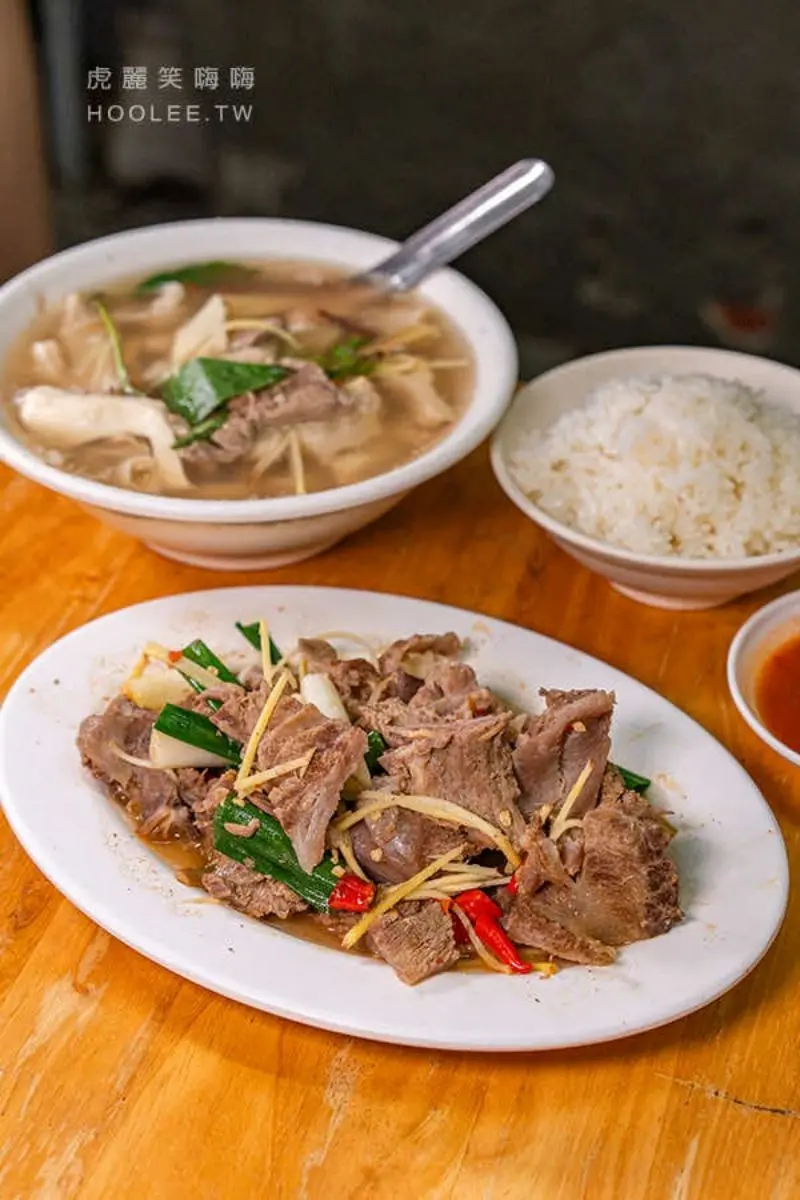 免費續湯喝到飽!高雄老店「滿料牛雜湯」只要80元,牛肉熱炒百元出頭超親民 免費續湯喝到飽!高雄老店「滿料牛雜湯」只要80元,牛肉熱炒百元出頭超親民