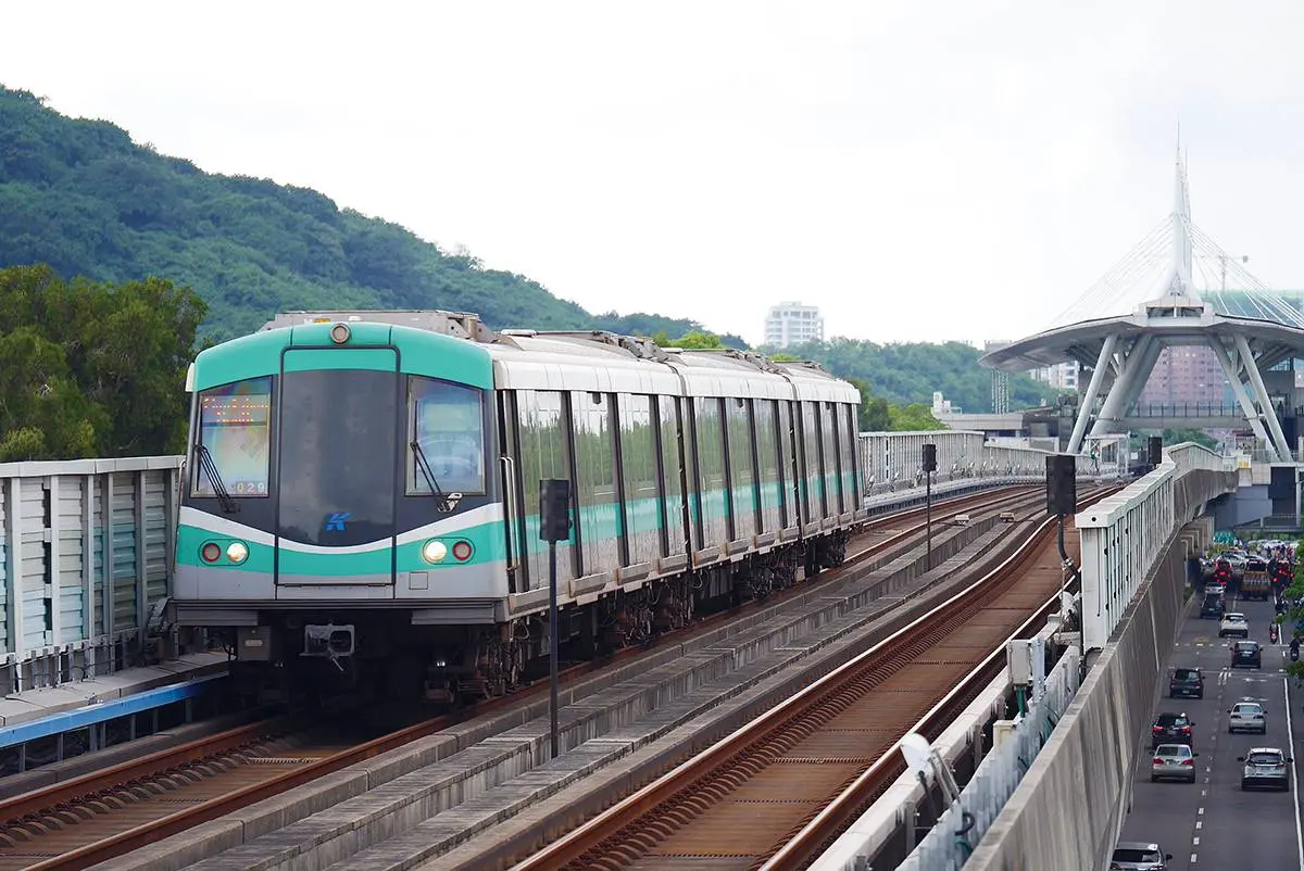 高雄入選「2025新興旅遊城市」!搭高捷玩高雄,6大優惠票暢遊飛行劇院、駁二 高雄入選「2025新興旅遊城市」!搭高捷玩高雄,6大優惠票暢遊飛行劇院、駁二