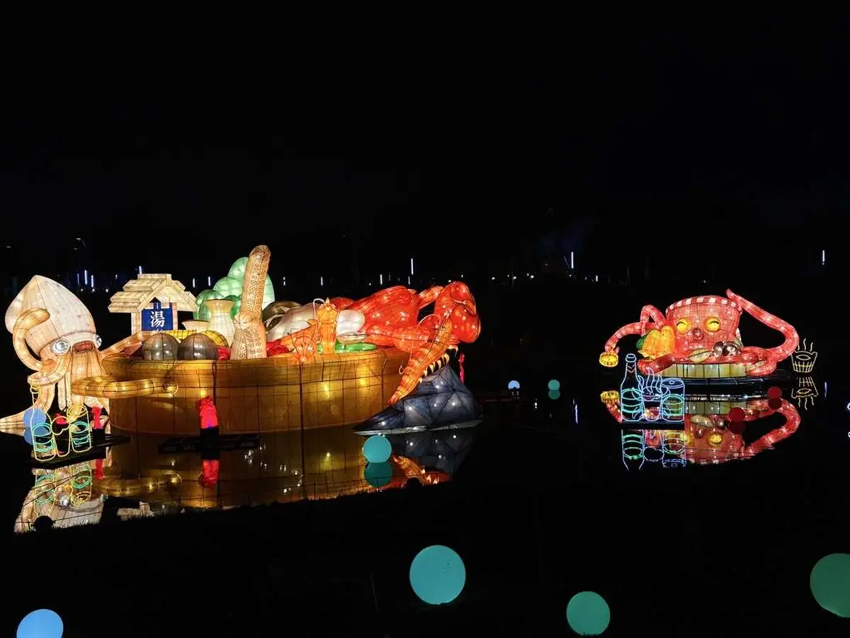 全台唯一「移動式主燈」登場！台中燈會９大展區＋必逛推薦，免費領超Ｑ蛇提燈