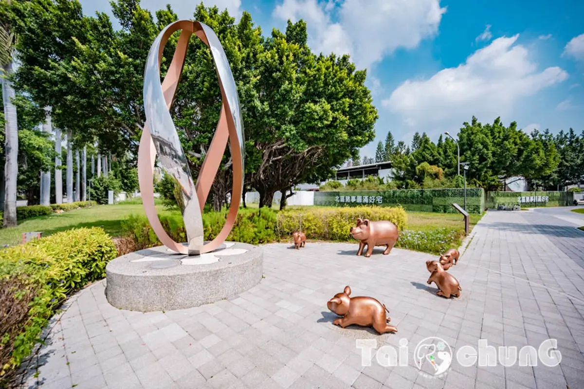 全台唯一「豬豬主題公園」在台中! 必玩山豬溜滑梯、沙坑遊戲區,設施一次看 全台唯一「豬豬主題公園」在台中! 必玩山豬溜滑梯、沙坑遊戲區,設施一次看