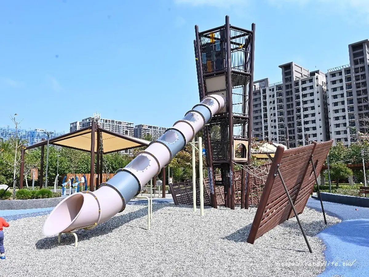 台中免費親子景點!全新「航海主題遊戲場」啟用,遊樂設施開箱、還能打水仗 台中免費親子景點!全新「航海主題遊戲場」啟用,遊樂設施開箱、還能打水仗