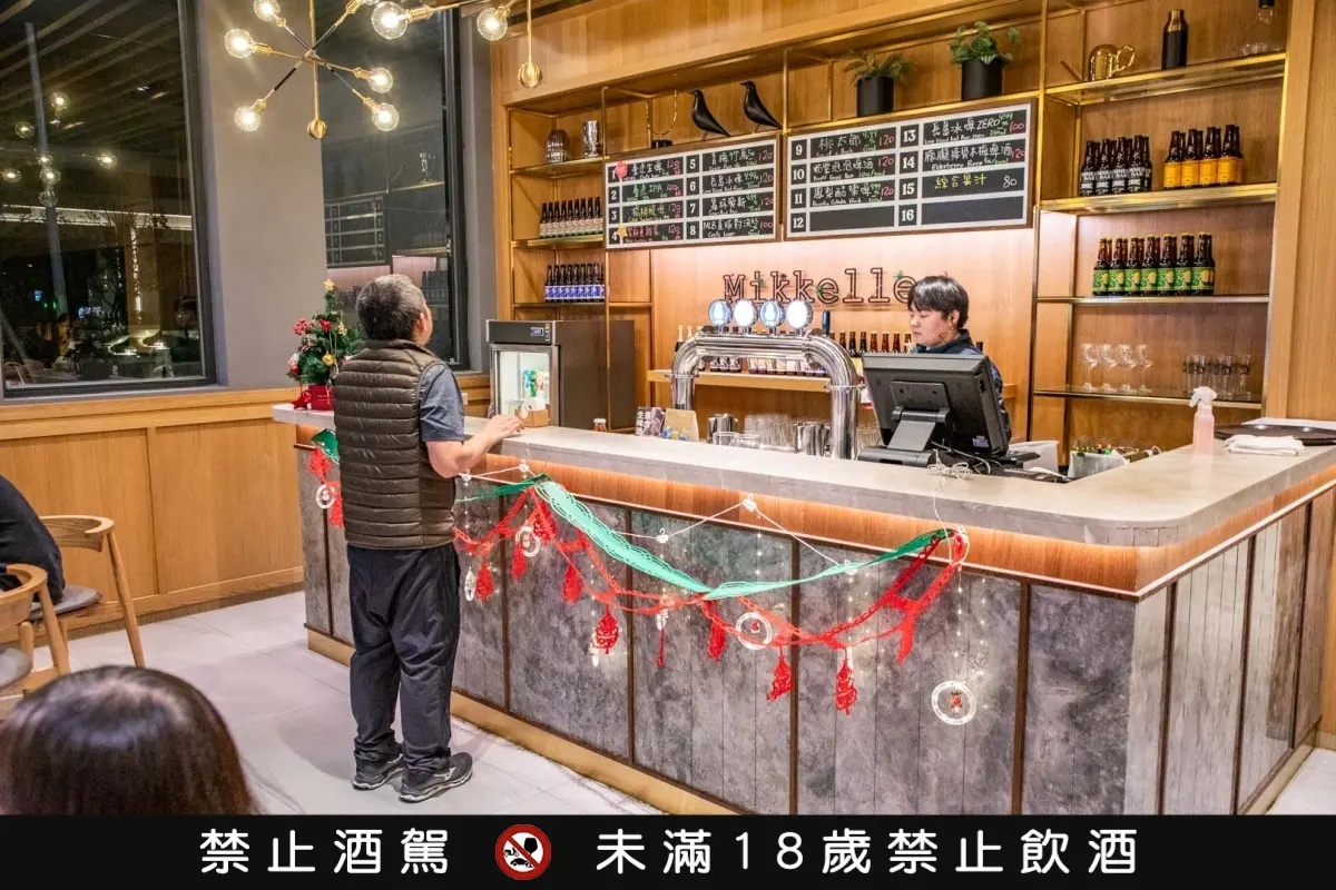 住１晚只要2000元起！台南平價「文青風旅店」，下午茶、宵夜免費吃到飽