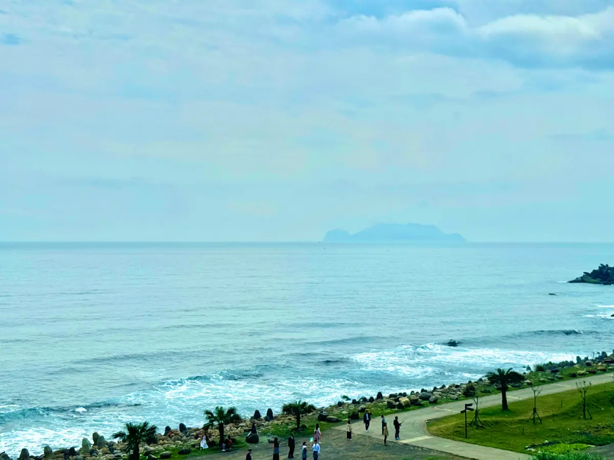 台灣首輛甜點觀光列車!「海風號」夏季路線開跑,享無敵海景、米其林級美食 台灣首輛甜點觀光列車!「海風號」夏季路線開跑,享無敵海景、米其林級美食