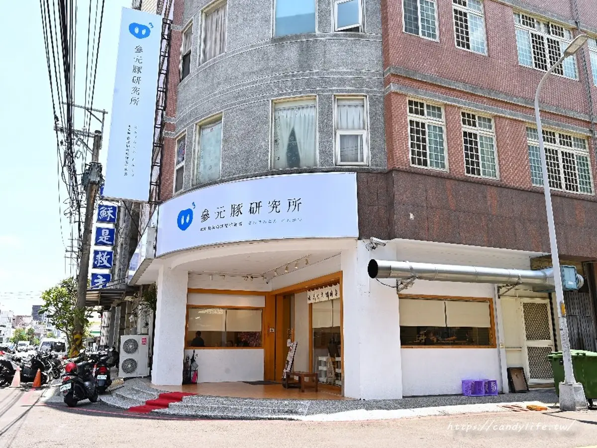 免費續飯湯、加高麗菜!台中首間「巨無霸炸豬排」太邪惡,狂嗑4公分厚究好豬 免費續飯湯、加高麗菜!台中首間「巨無霸炸豬排」太邪惡,狂嗑4公分厚究好豬