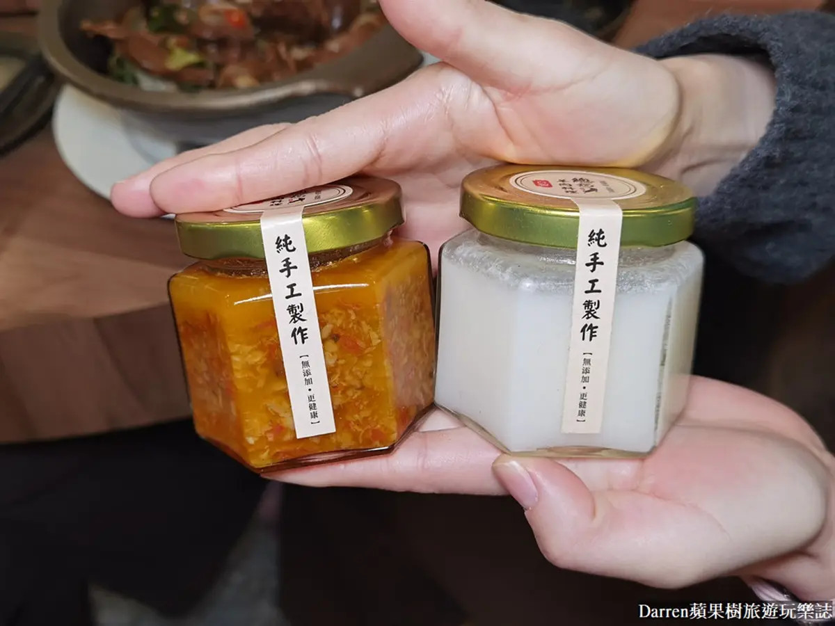 溫體羊肉鍋送肉塊、吸骨！必點白切羊三層、羊腦煎蛋，沾全台唯一羊油辣椒醬