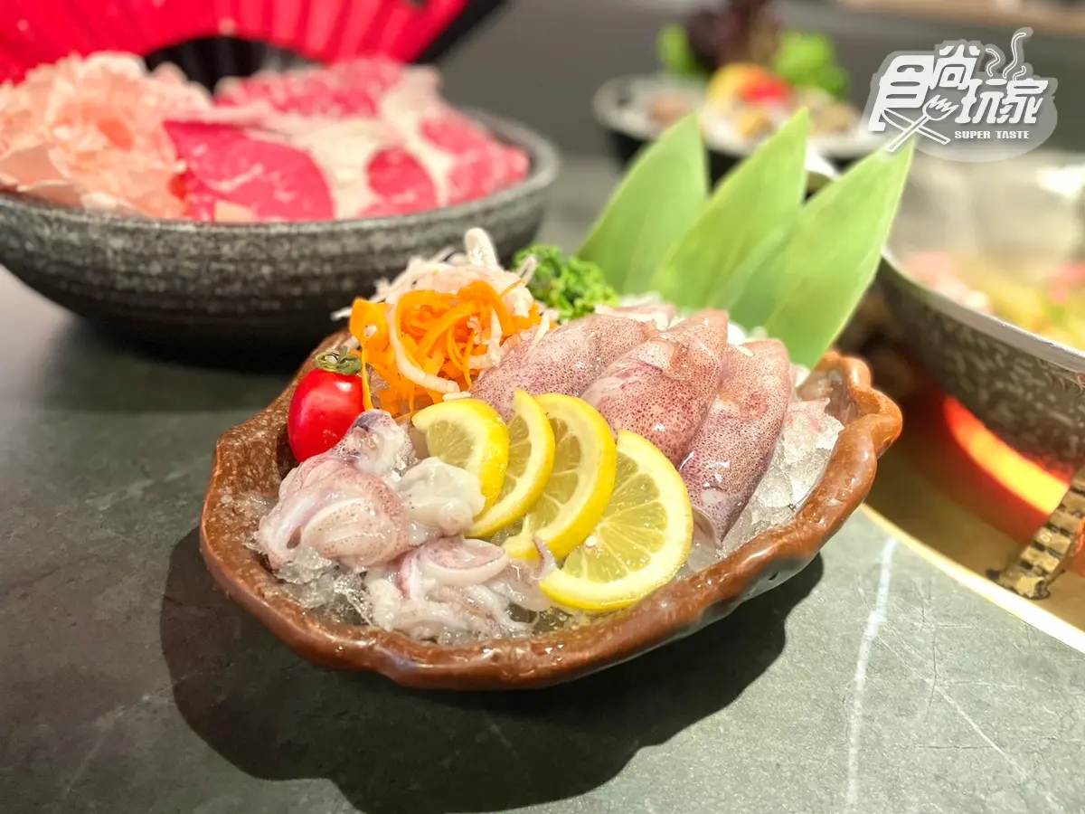 湊湊火鍋買一送一快衝!超狂「櫻花清酒鍋」爽嗑和牛海鮮,免費送Q蝦、爆漿起司 湊湊火鍋買一送一快衝!超狂「櫻花清酒鍋」爽嗑和牛海鮮,免費送Q蝦、爆漿起司