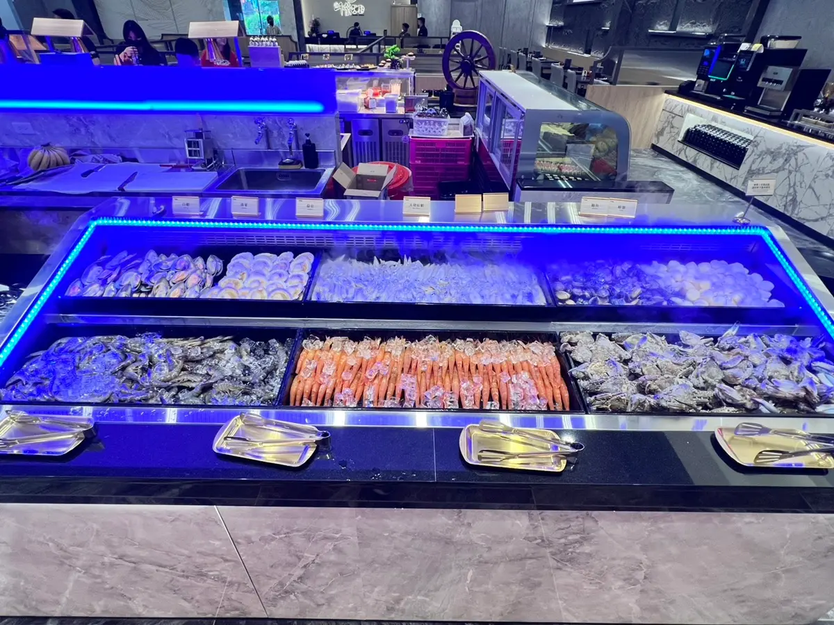 全台最狂「極千葉火鍋」登場!799元起嗑百款肉品+海鮮,現切烤鴨、調酒暢飲 全台最狂「極千葉火鍋」登場!799元起嗑百款肉品+海鮮,現切烤鴨、調酒暢飲