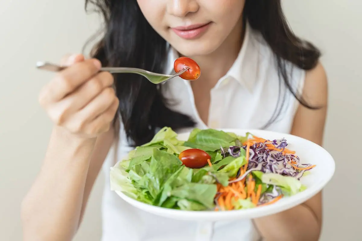「吃」會透露本性！愛吃甜積極、愛吃鹹穩定，500強企業用「這食物」面試員工
