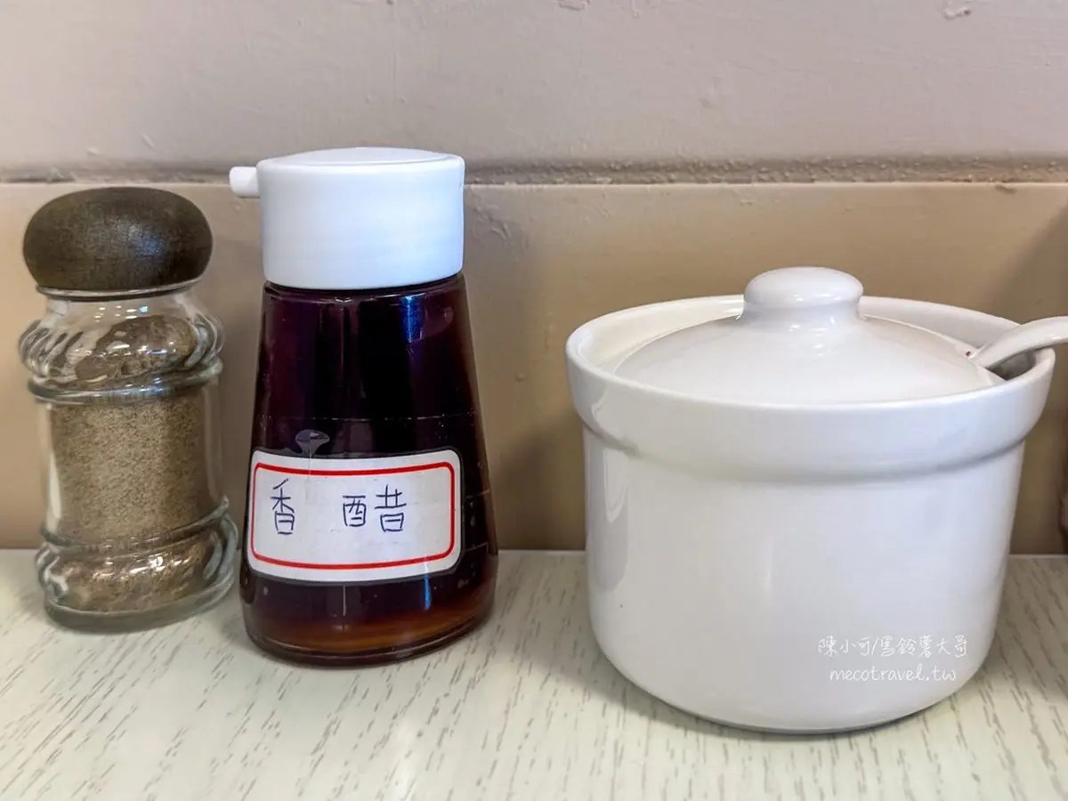 宜蘭也有「平民版鼎泰豐」！「黃金排骨蛋炒飯」免半價，50元酸辣湯超有料