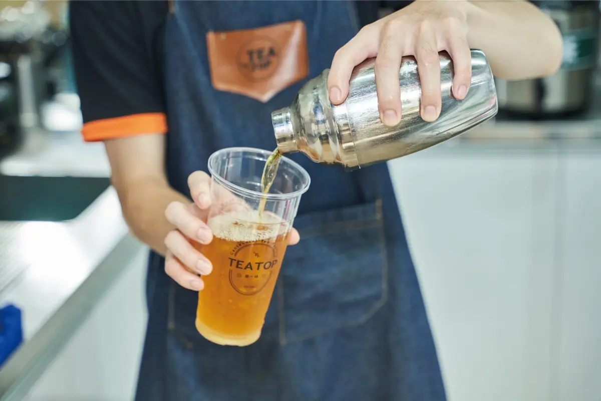 【食尚手搖祭】茶飲界米其林認證！TEA TOP買一送一，一次爽喝原汁果茶、日月潭紅茶