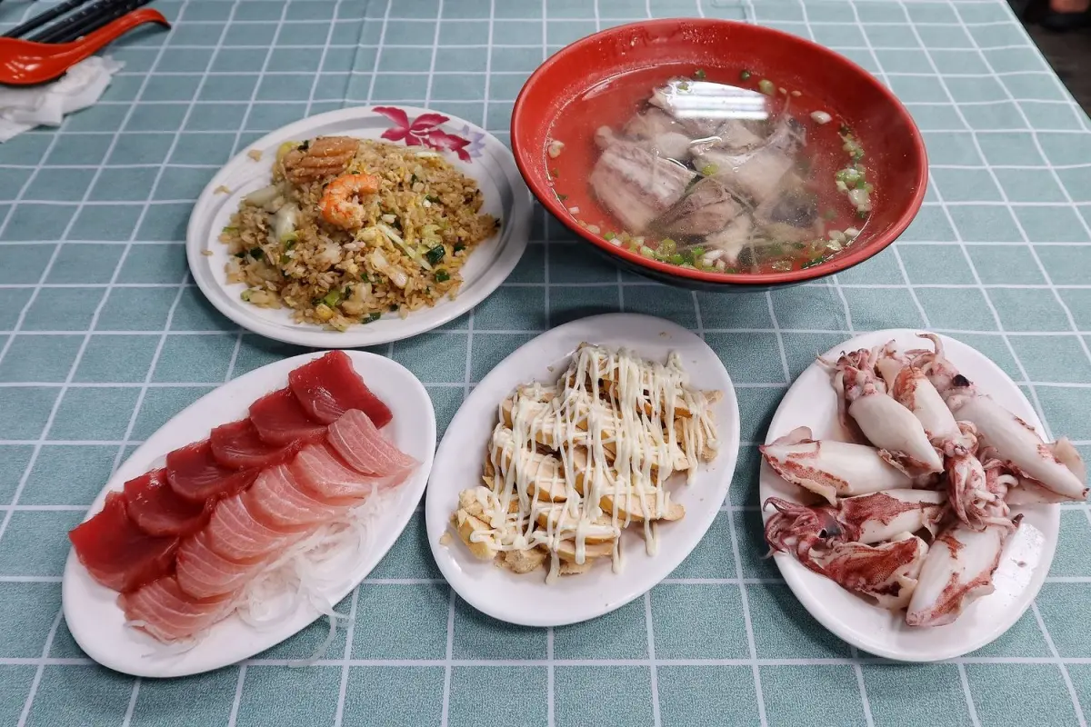 蘇澳美食２｜阿芬鮮魚湯：南方澳人氣海產店