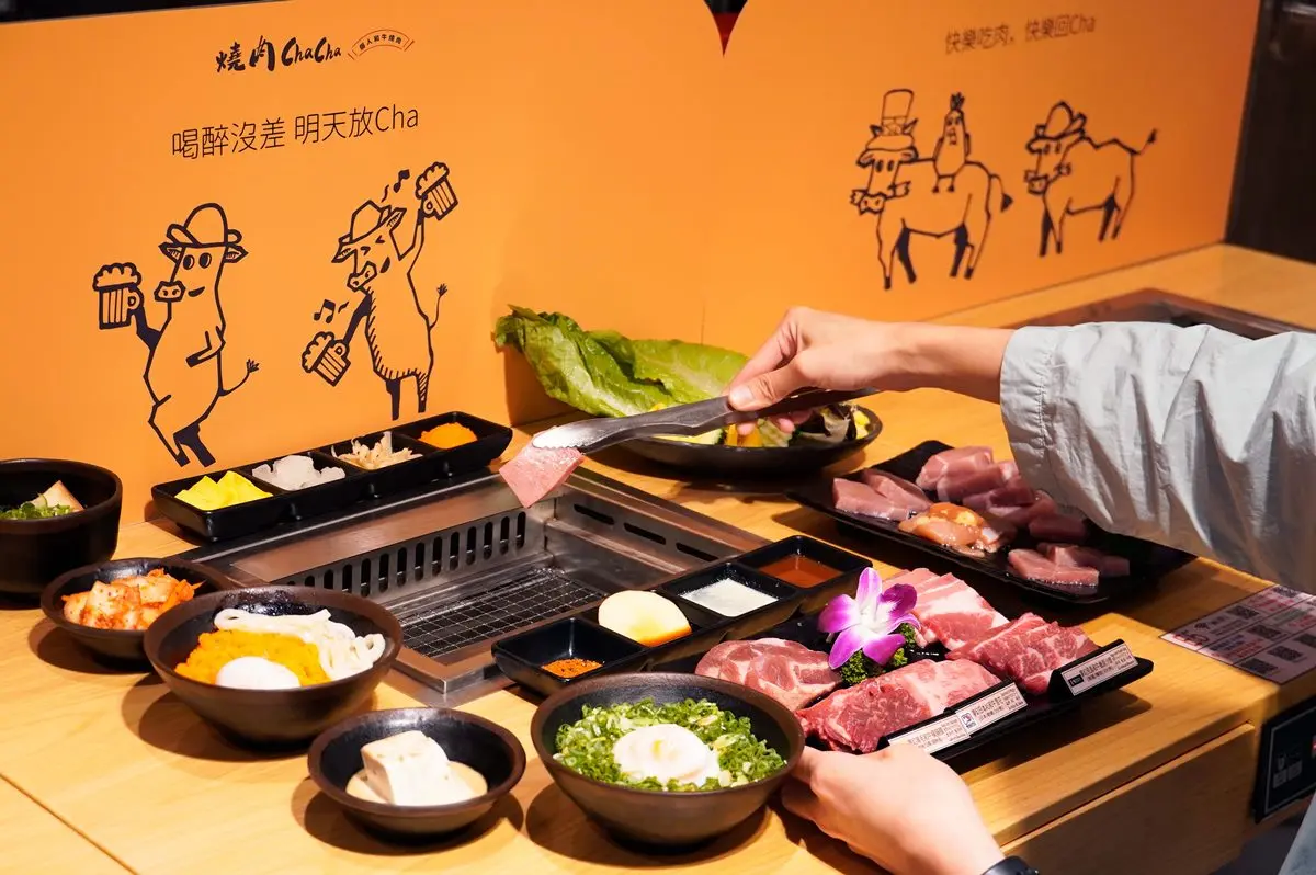 對中「這２碼」天使紅蝦吃到飽！７大燒肉優惠：免費送松葉蟹、屋馬套餐半價