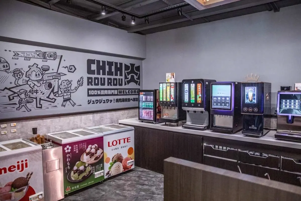 加99元和牛吃到飽！地表最強「燒肉吃到飽」手搖搬進店，手臂蝦、生蠔無限吃