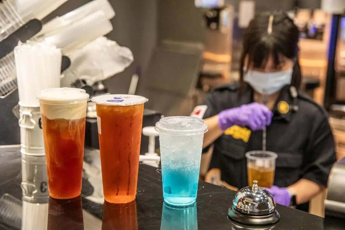 加99元和牛吃到飽！地表最強「燒肉吃到飽」手搖搬進店，手臂蝦、生蠔無限吃